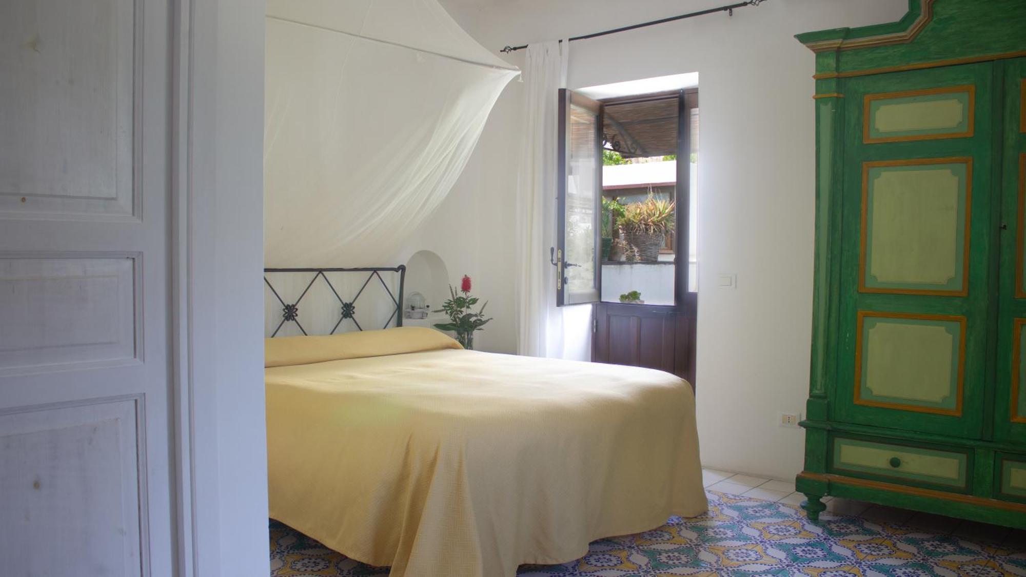 Boutique Hotel I Cinque Balconi Santa Marina Salina Exterior foto